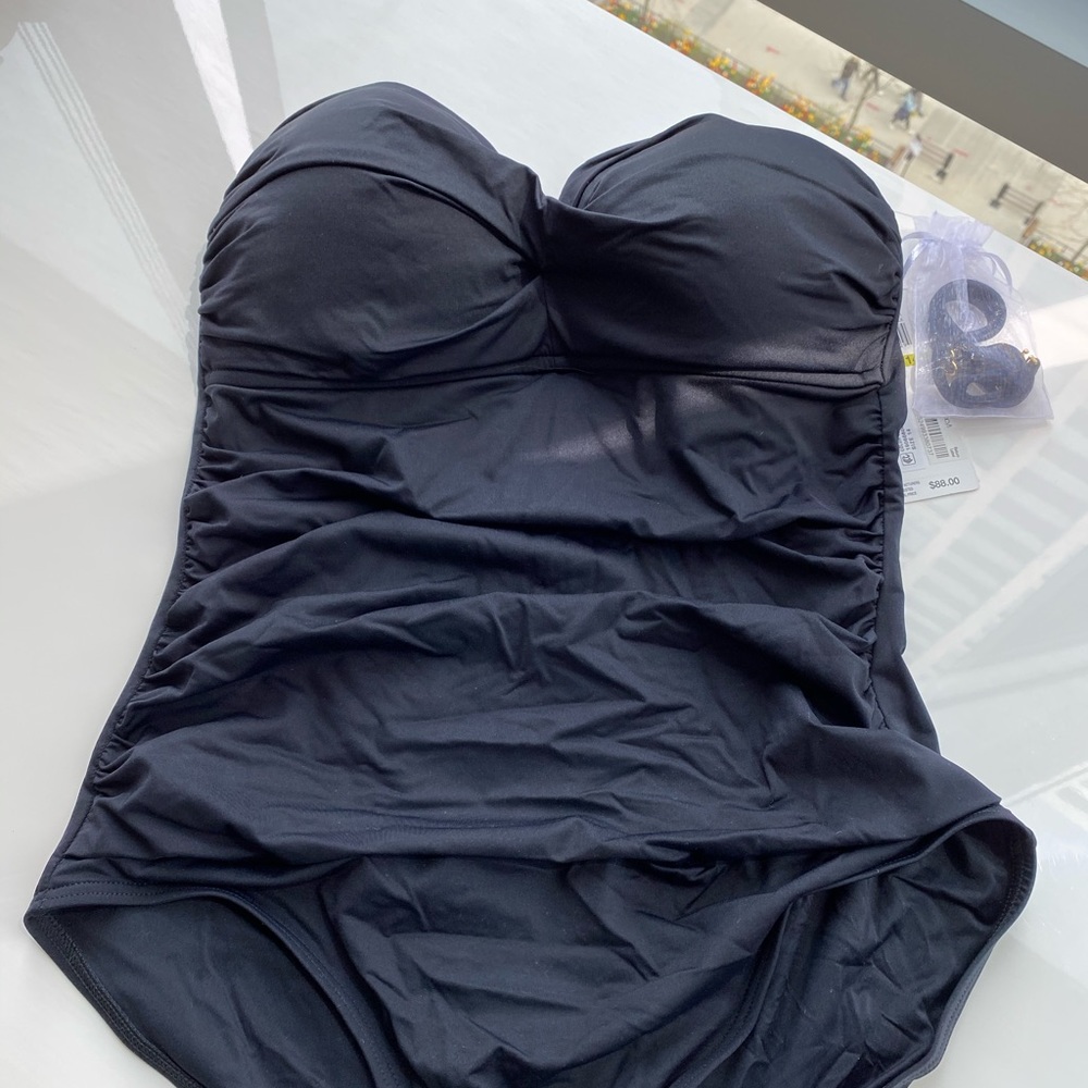 Anne Cole Signature NEW black-swimsuit,  14 size.